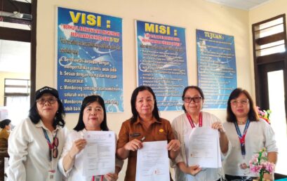PKS dan IA  Fakultas Ilmu Budaya dengan SMPN 12 Manado di pulau Bunaken